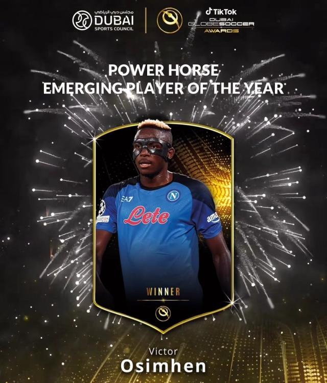 意甲最火新星！奥西门获颁环球奖年度新锐球员奖