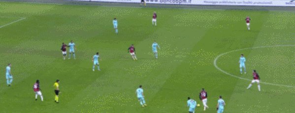 【意甲】迪亚斯造两球伊布复出 AC米兰2比0都灵